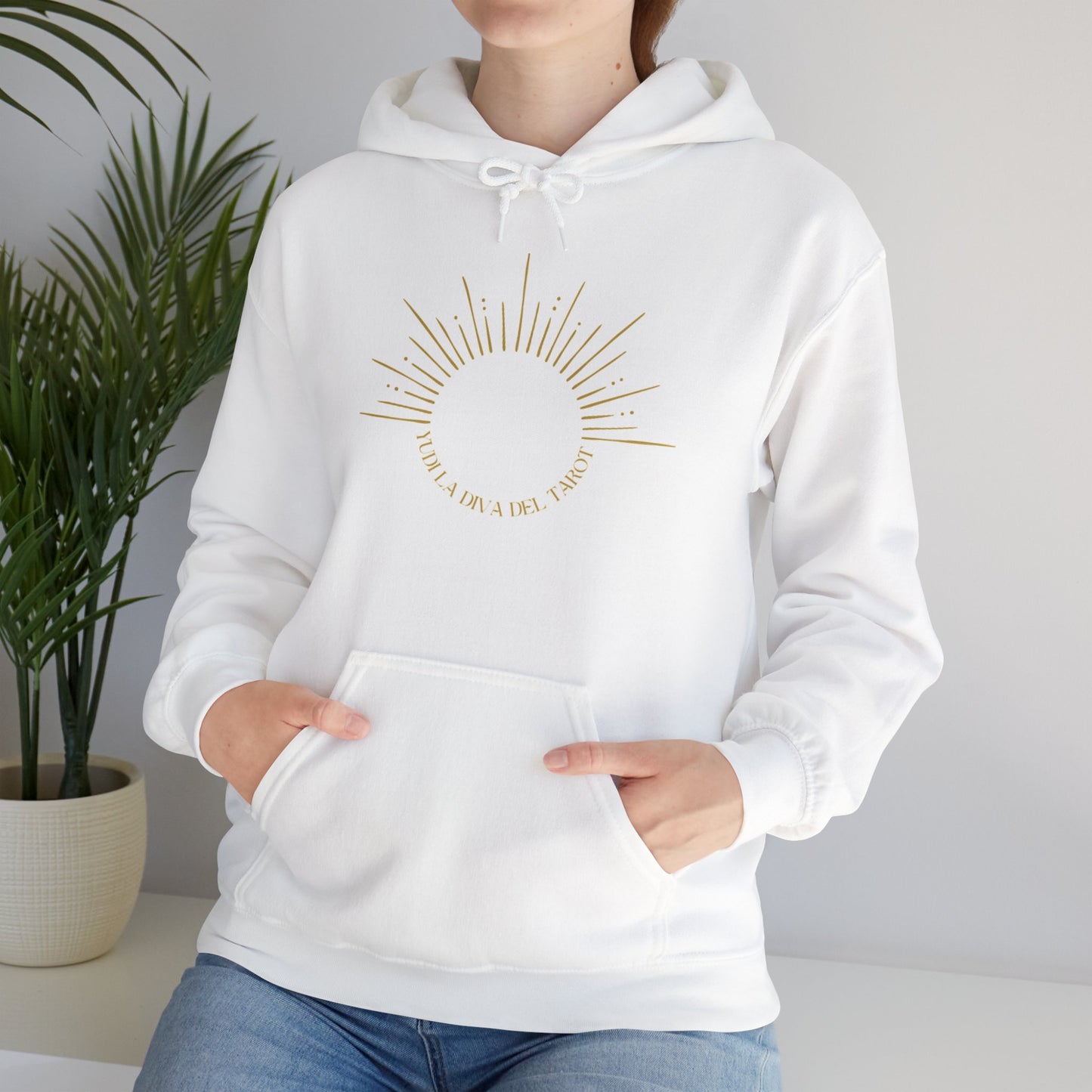 Yudi La Diva Del Tarot Unisex Sudadera