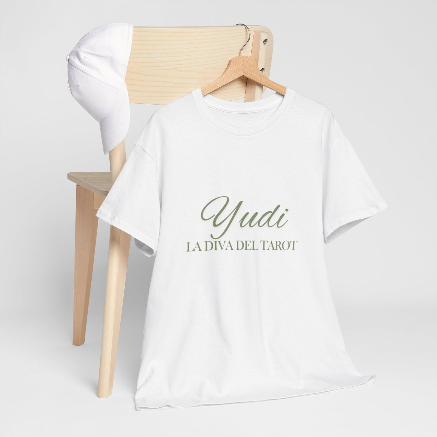 Unisex Yudi La Diva Del Tarot T-Shirt